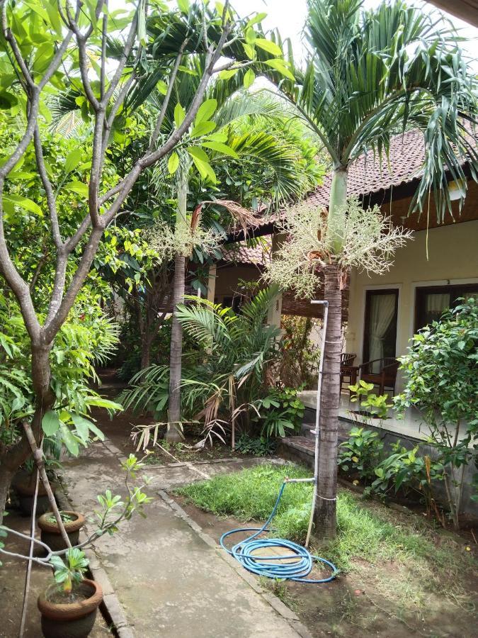 Pondok Aldi Hostel Amed  Exterior photo